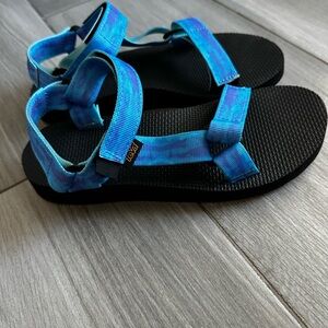 Teva Blue Aqua Sandals Size 6